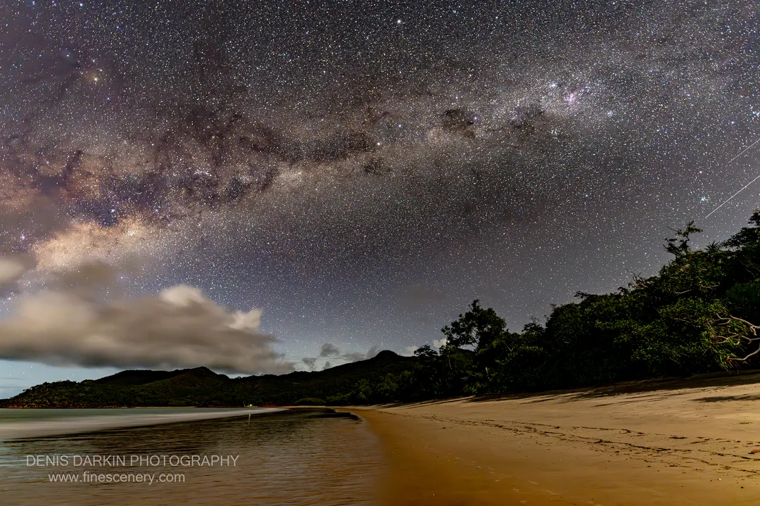nature photograph. V. 14mm.